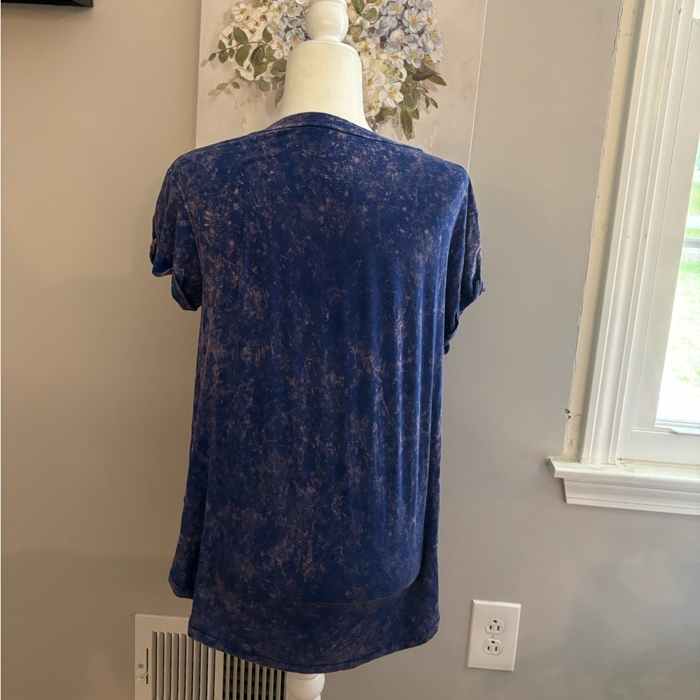🦅CLOSET CLOSE OUT🦅
American Eagle TShirt Brand New💙🩷
Size Medium - Picture 3 of 5